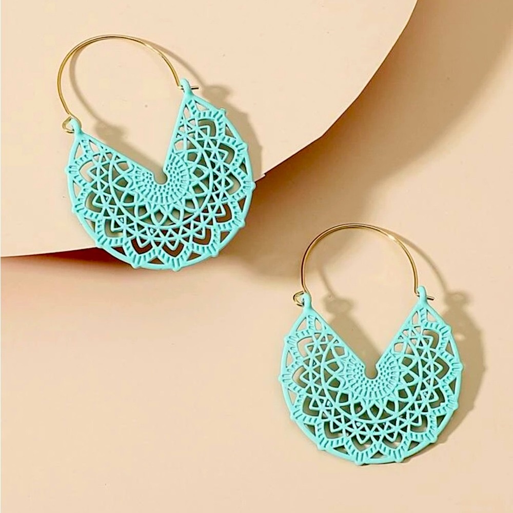 🌟2/$30🌟(Sky Blue) Boho hollow out earrings